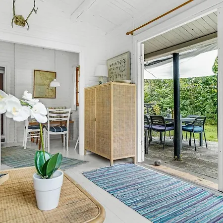 Holiday home Gorgeous In With Kitchen