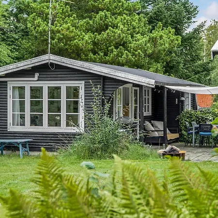Gorgeous In With Kitchen Holiday home *